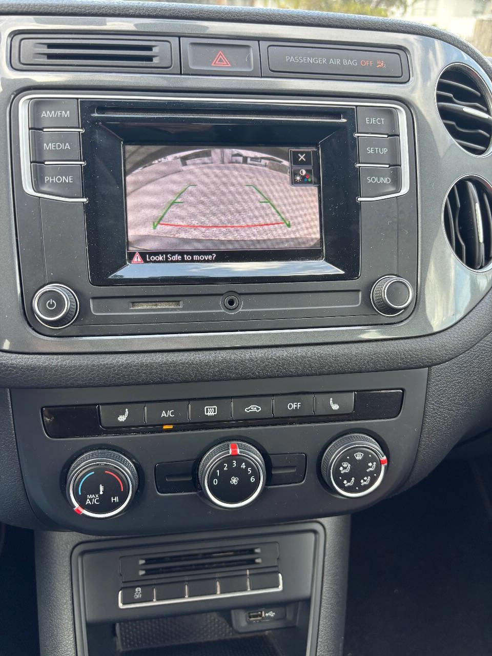 Used 2016 Volkswagen Tiguan S image 26