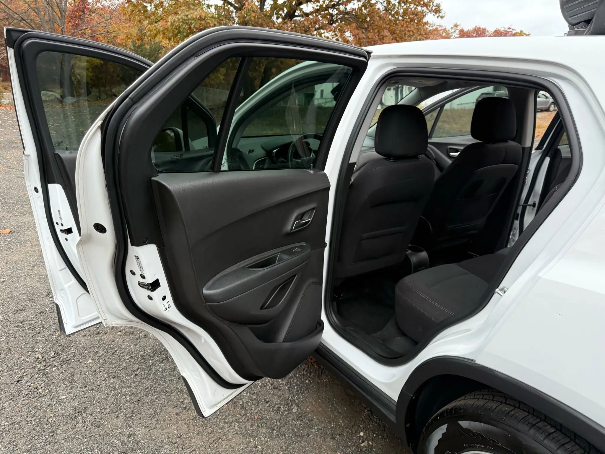 Used 2019 Chevrolet Trax LS image 24