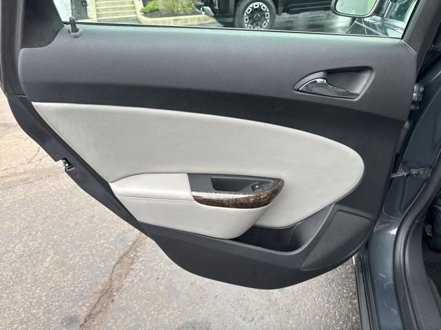 Used 2013 Buick Verano Convenience FWD image 18