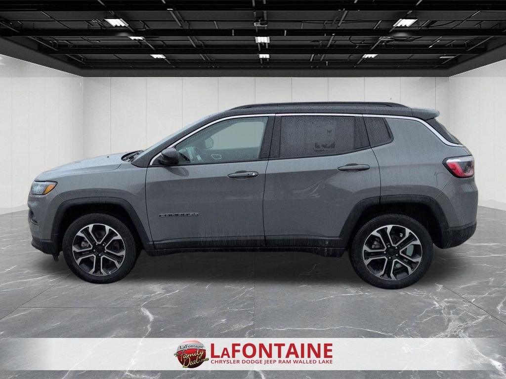 Used 2023 Jeep Compass Limited image 2