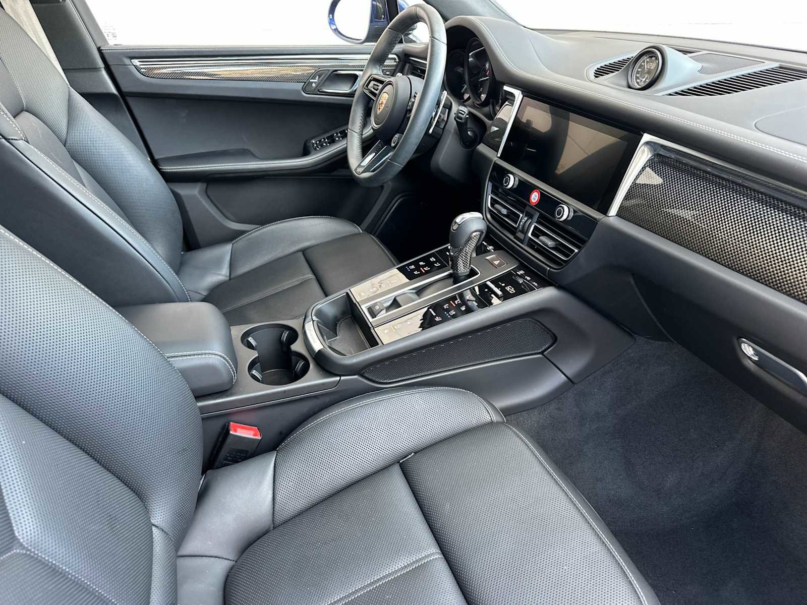 Used 2025 Porsche Macan GTS image 17