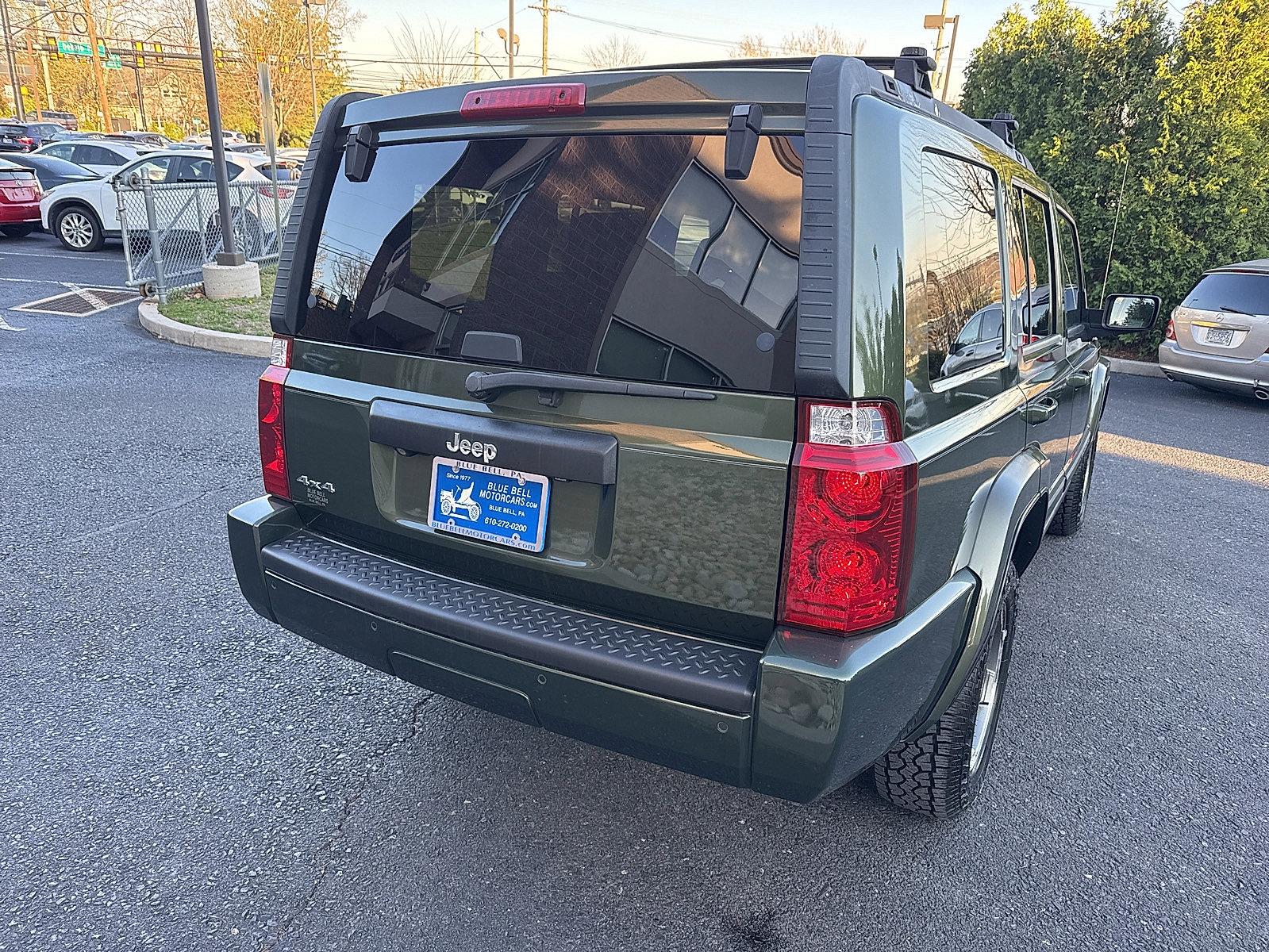 Used 2008 Jeep Commander Sport image 5