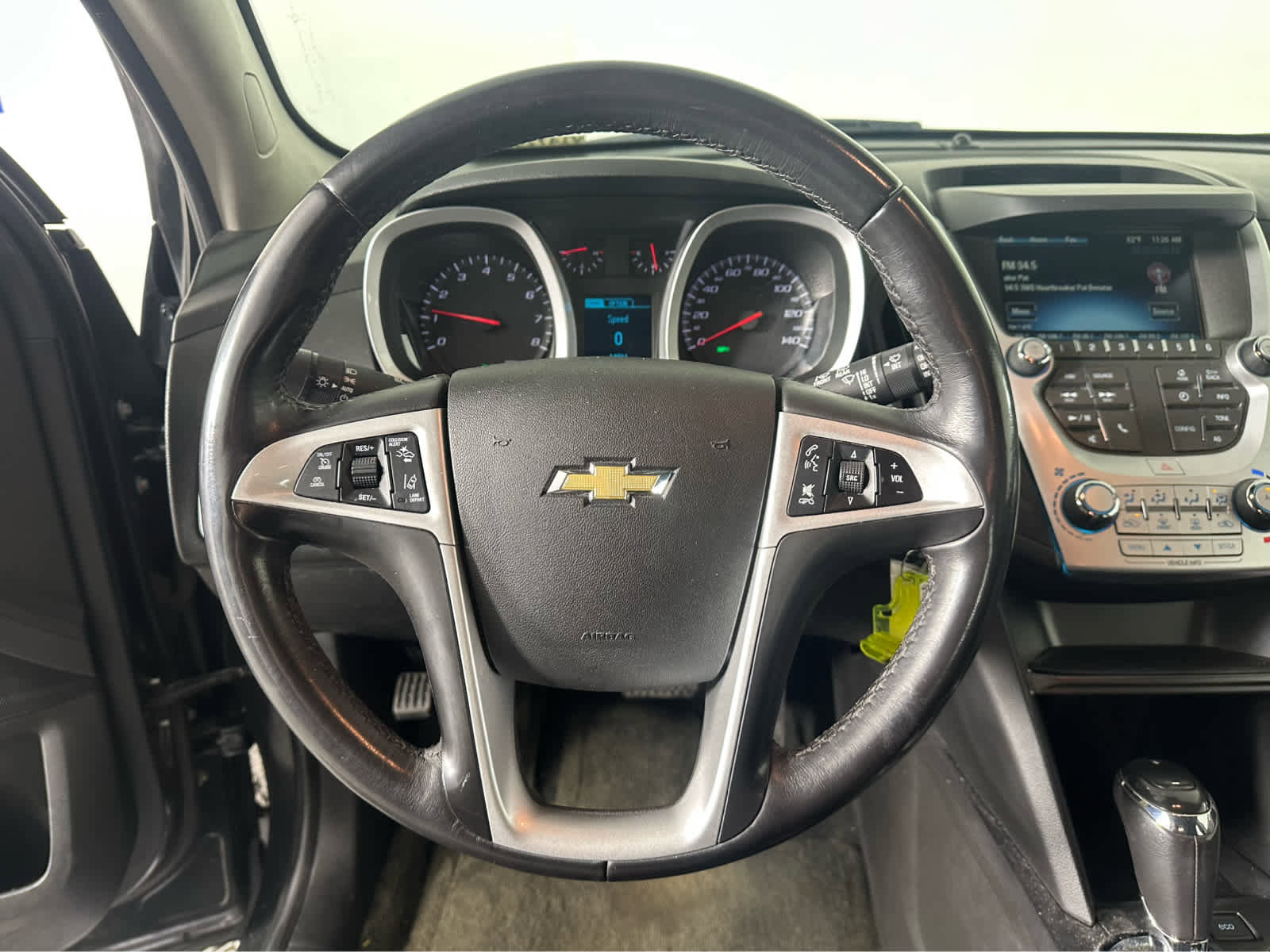 Used 2017 Chevrolet Equinox LT w/ Driver Confidence Package II image 13