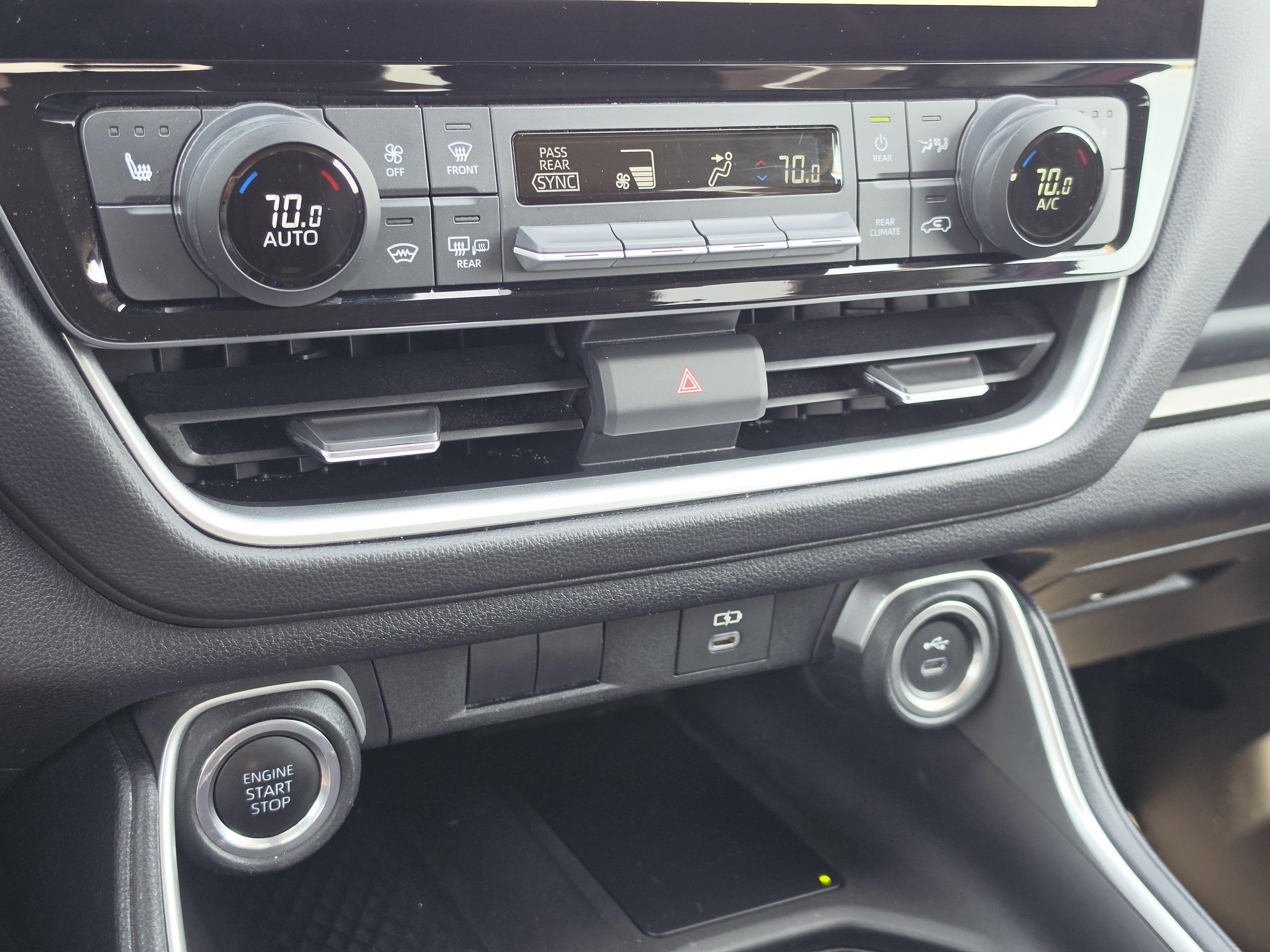 Certified 2024 Toyota Grand Highlander XLE FWD image 24