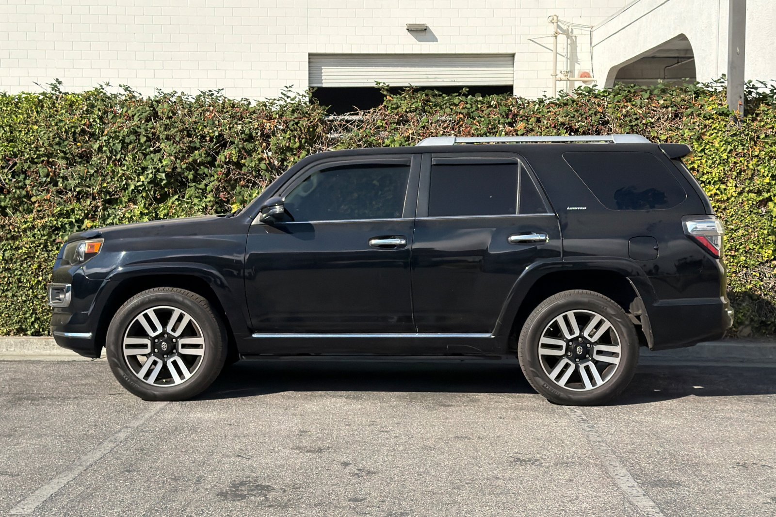 Used 2016 Toyota 4Runner Limited AWD/4WD image 7
