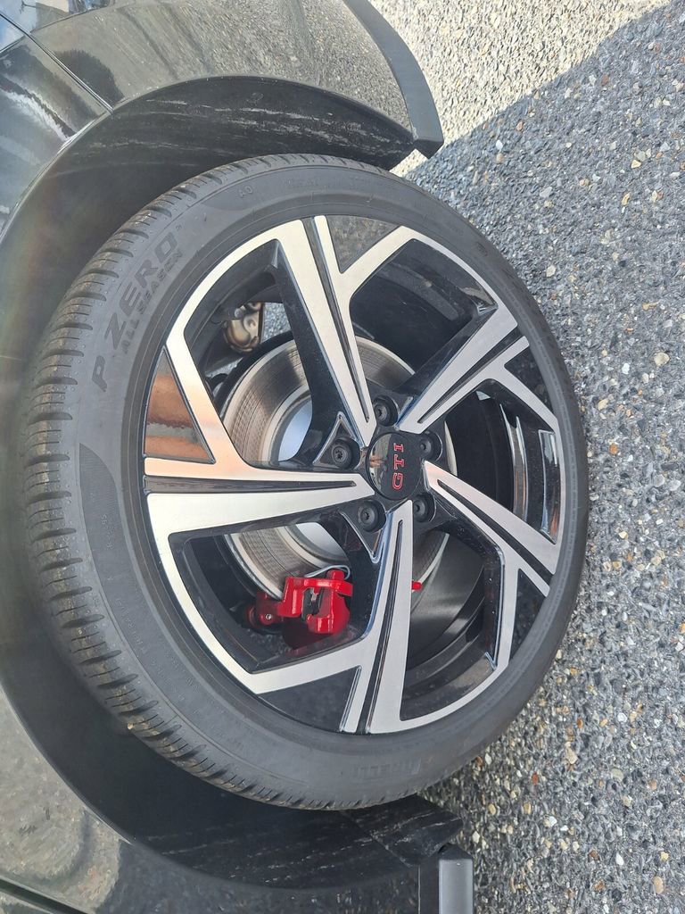 New 2026 Volkswagen GTI SE image 24