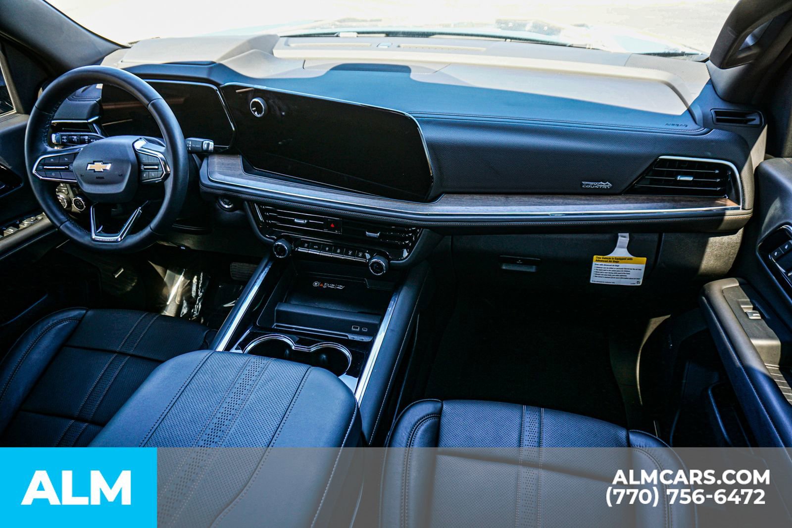 Used 2025 Chevrolet Suburban High Country image 29