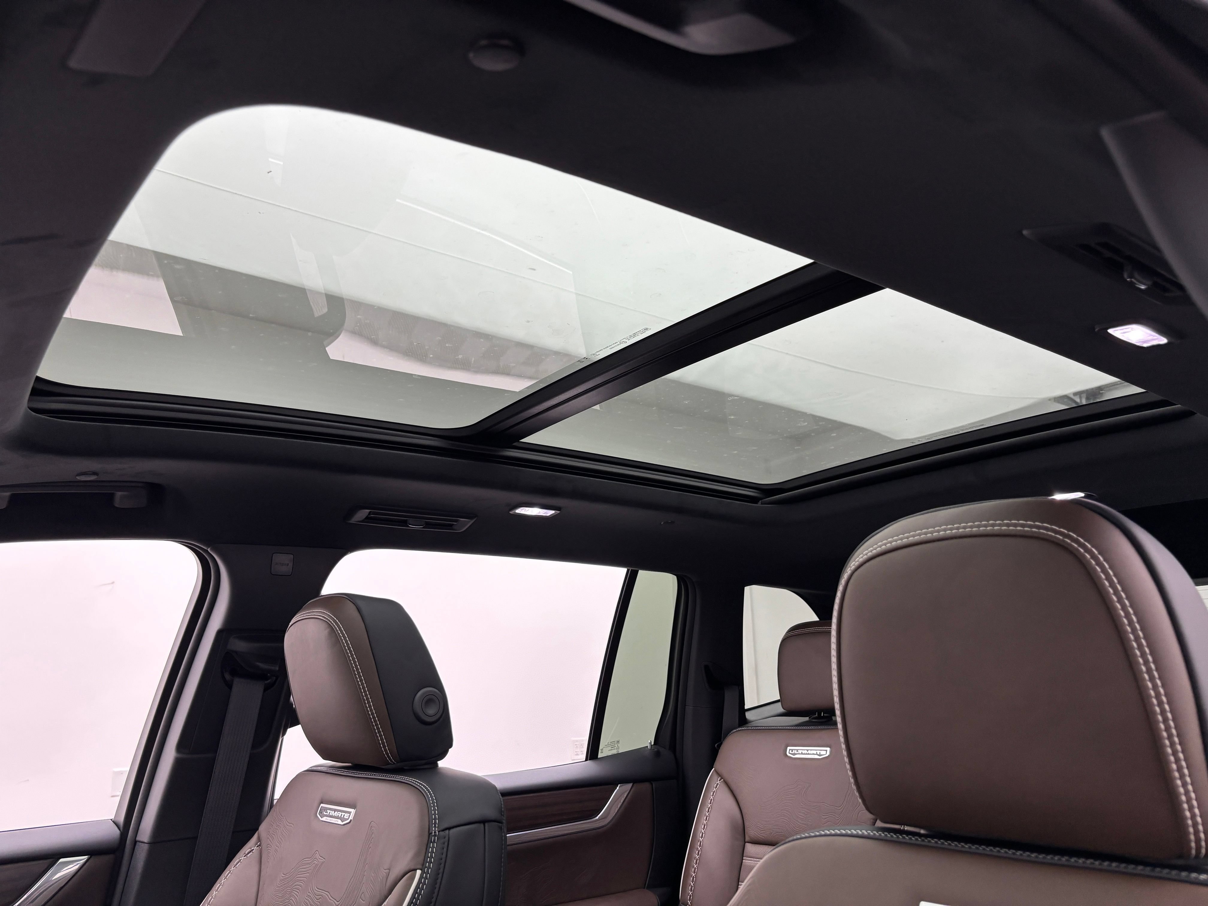 New 2026 GMC Acadia Denali Ultimate w/ LPO, Floor Liner Package AWD/4WD image 5