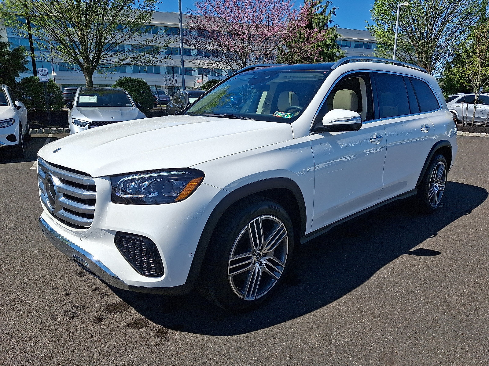 New 2026 Mercedes-Benz GLS 450 4MATIC image 3