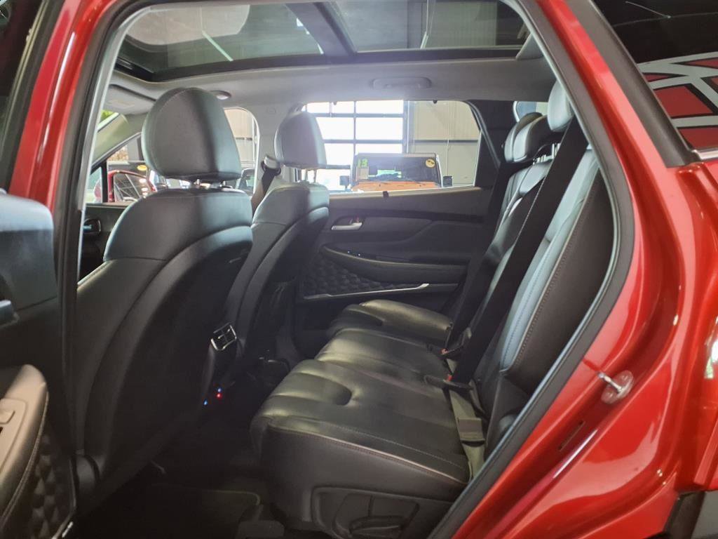 Used 2023 Hyundai Santa Fe Limited image 15