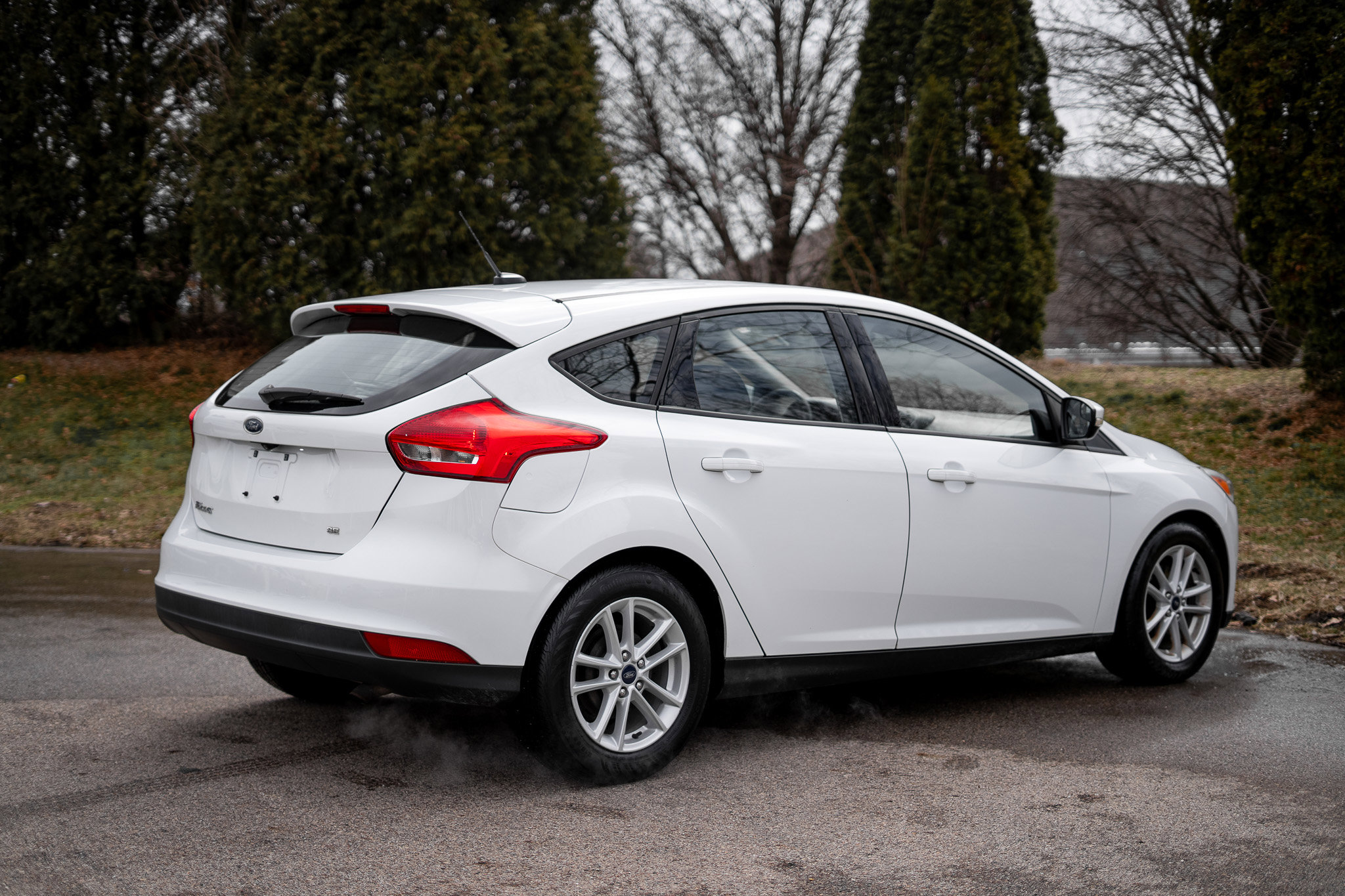 Used 2018 Ford Focus SE w/ Cold Weather Package image 5