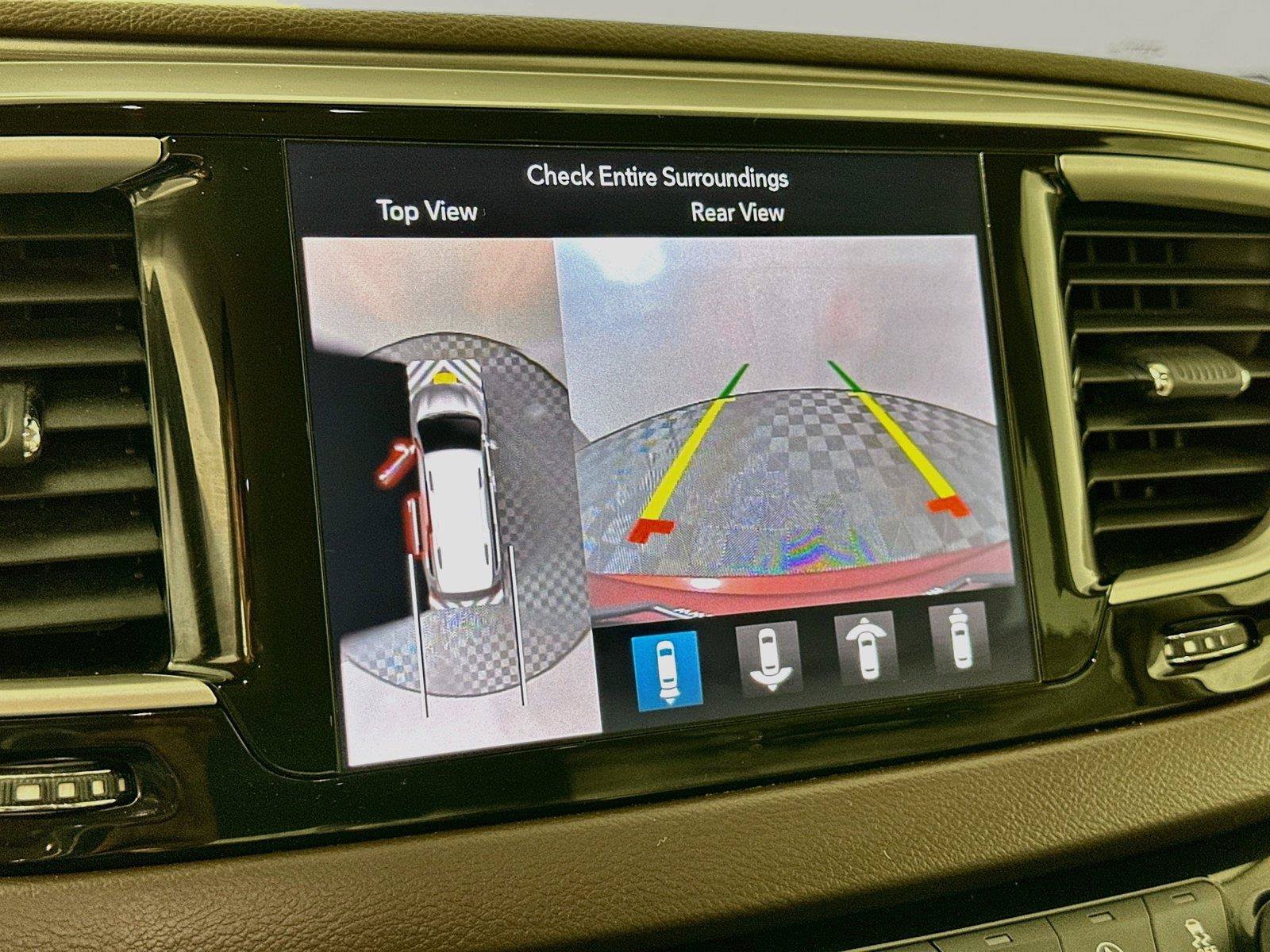 Used 2018 Chrysler Pacifica Touring-L w/ Advanced Safetytec Group FWD image 6
