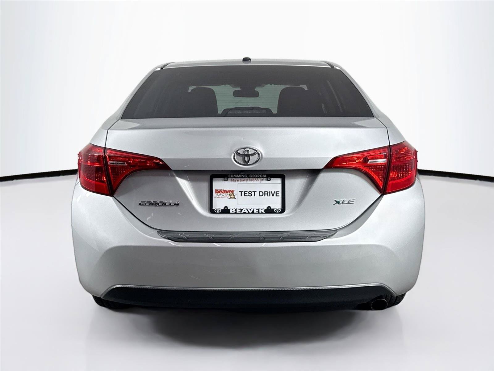 Used 2017 Toyota Corolla XLE w/ Carpet Mat Package (TMS) FWD image 11
