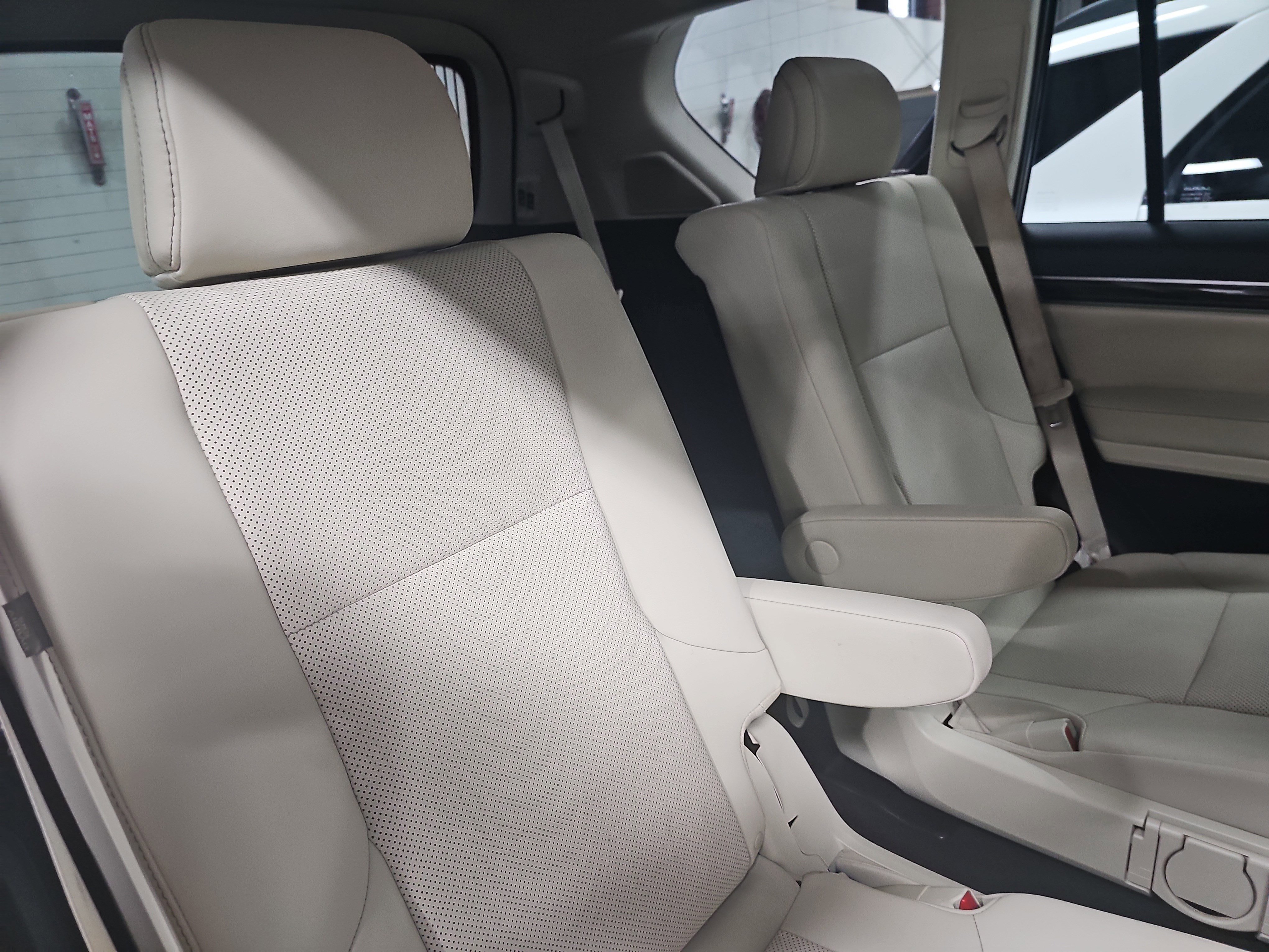 Used 2023 Lexus GX 460 Premium image 12