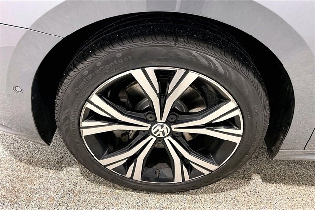 Used 2020 Volkswagen Passat 2.0T SEL image 35