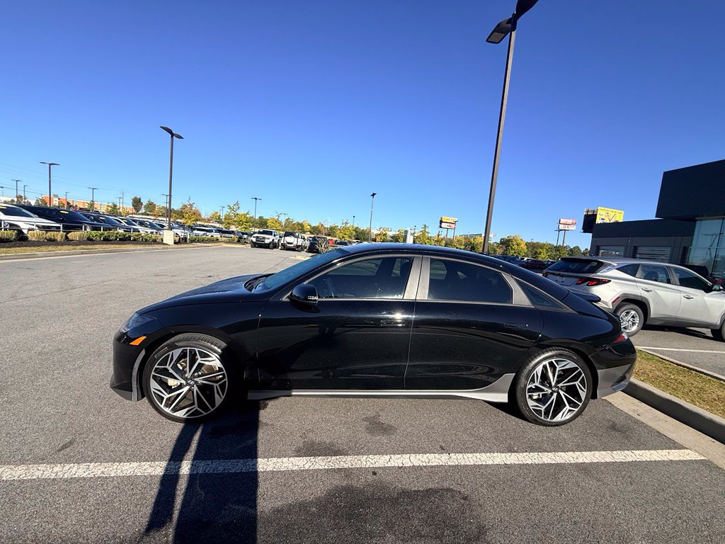 Used 2023 Hyundai Ioniq 6 SEL RWD image 3