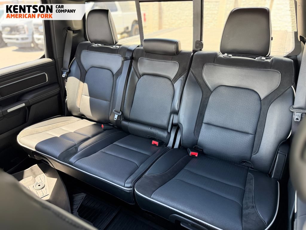 Used 2025 RAM 1500 Laramie w/ Sport Appearance Package AWD/4WD image 33