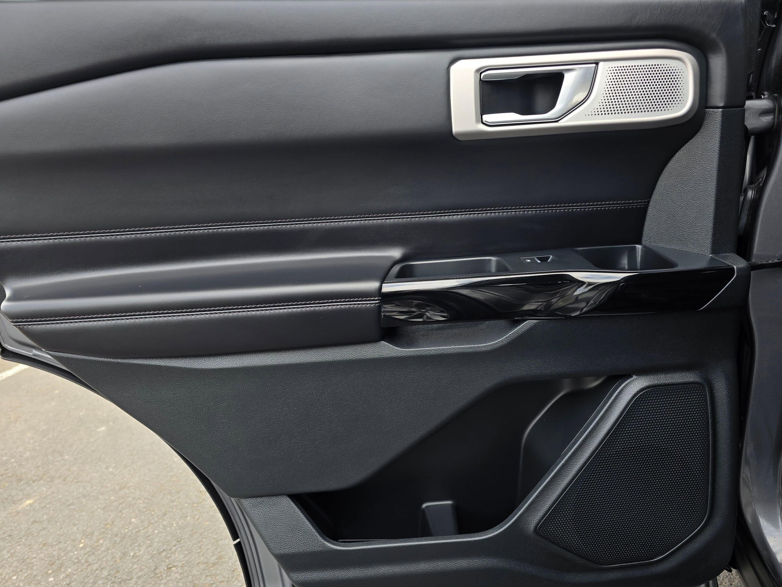 Used 2021 Ford Explorer Platinum w/ Equipment Group 601A image 21