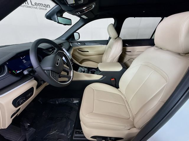 New 2025 Jeep Grand Cherokee L Limited w/ Luxury Tech Group II image 21