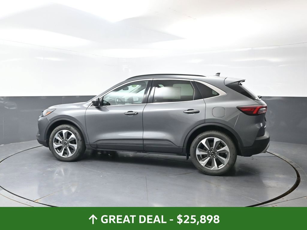 Used 2025 Ford Escape Platinum AWD/4WD image 11
