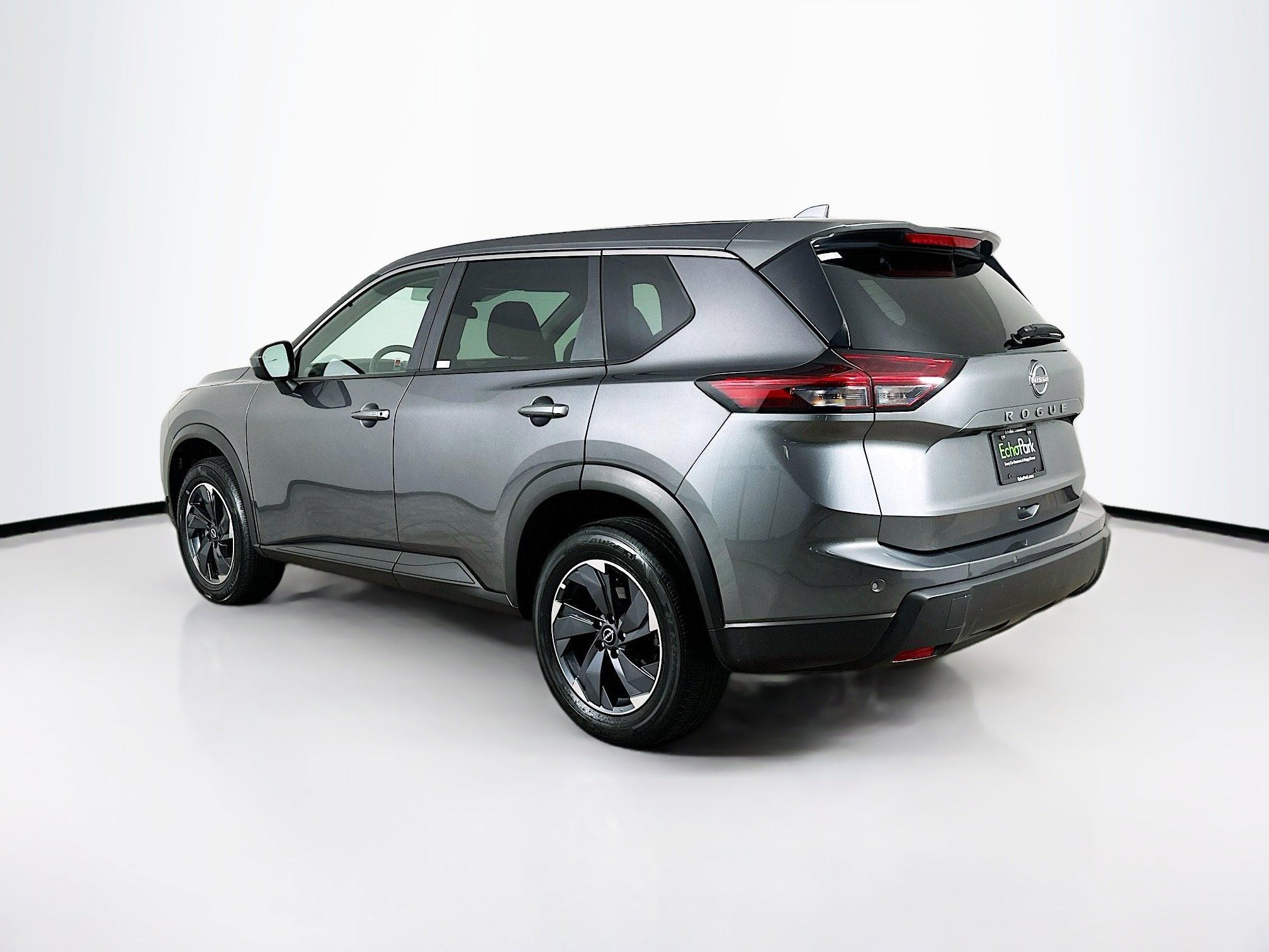 Used 2025 Nissan Rogue SV image 5