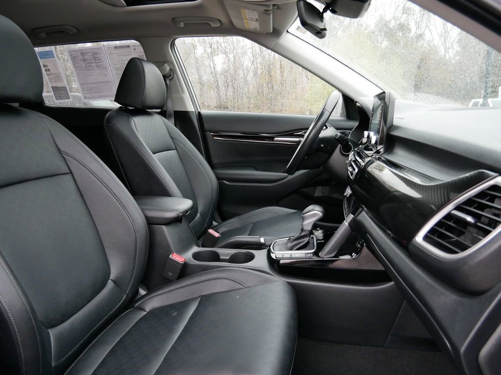 Used 2021 Kia Seltos EX image 26