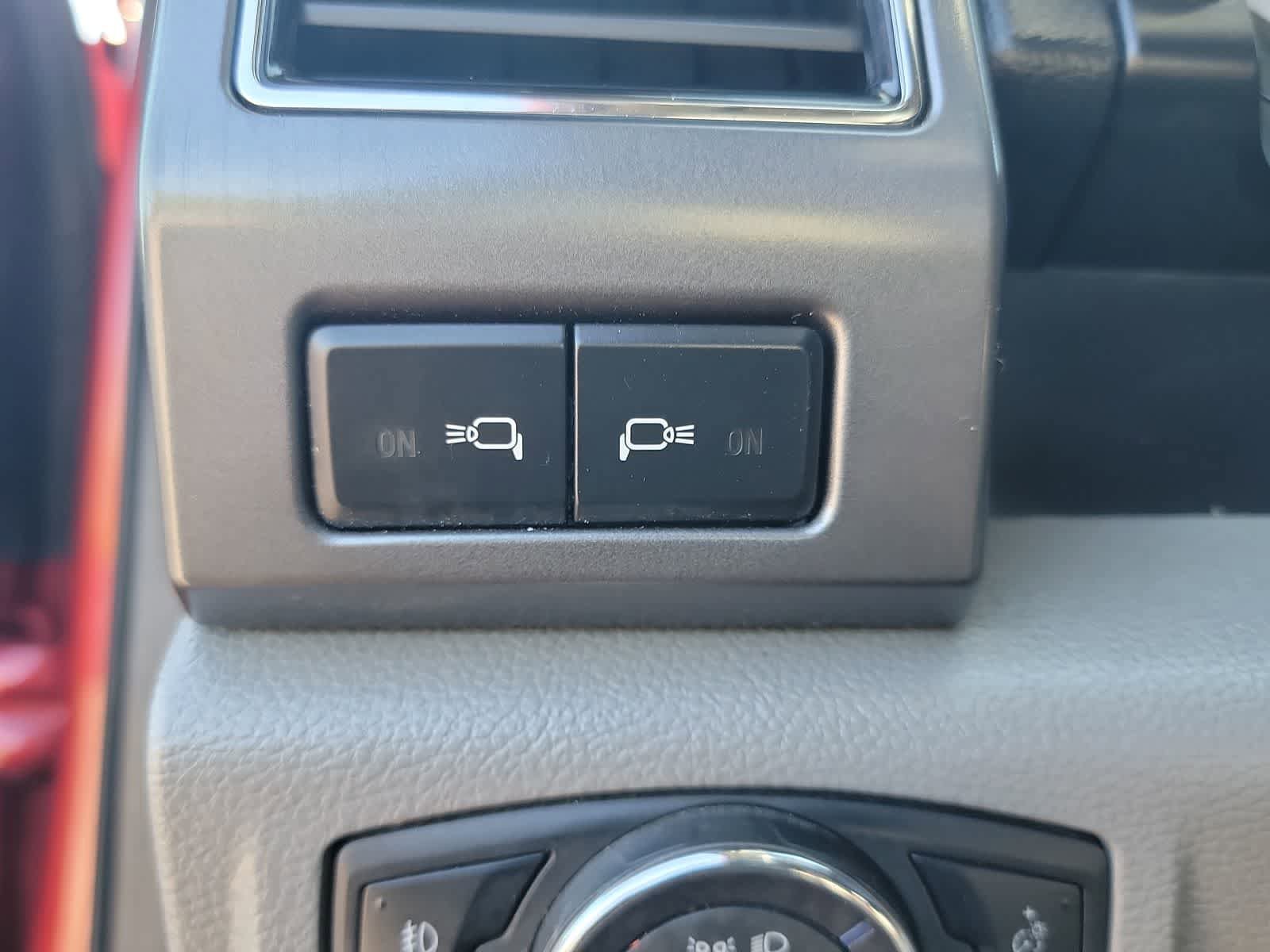 Used 2020 Ford F350 XLT w/ XLT Premium Package AWD/4WD image 20