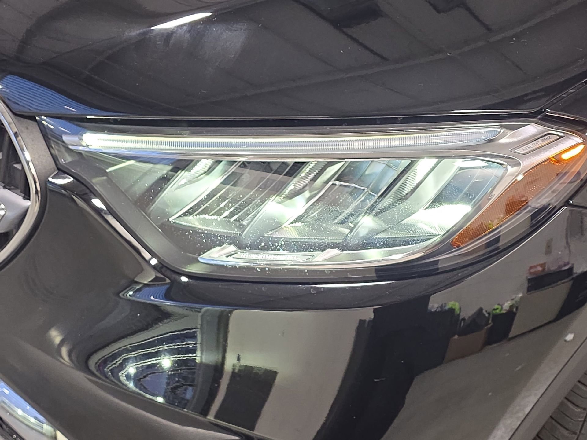 Used 2025 Mercedes-Benz GLC 300 4MATIC image 30