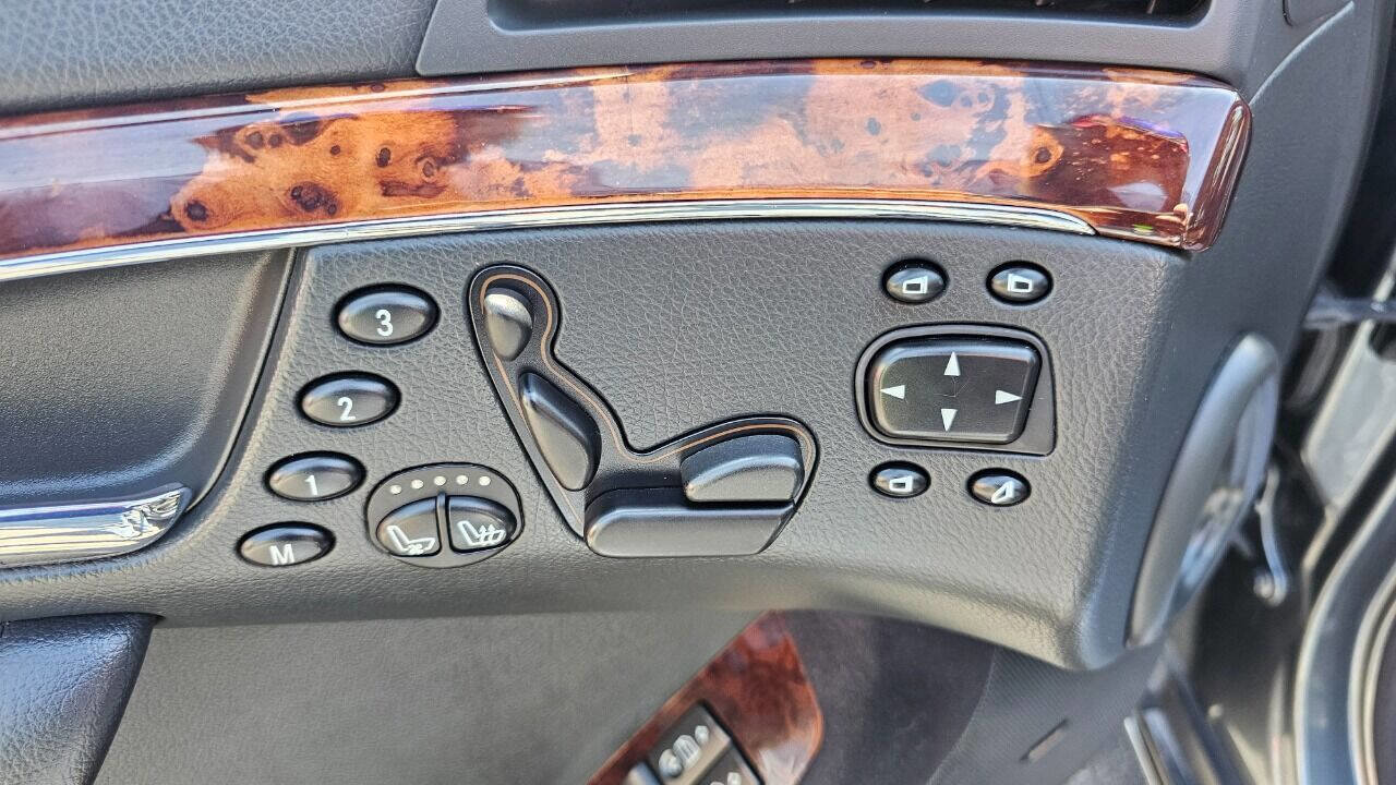 Used 2005 Mercedes-Benz S 500 4MATIC image 12