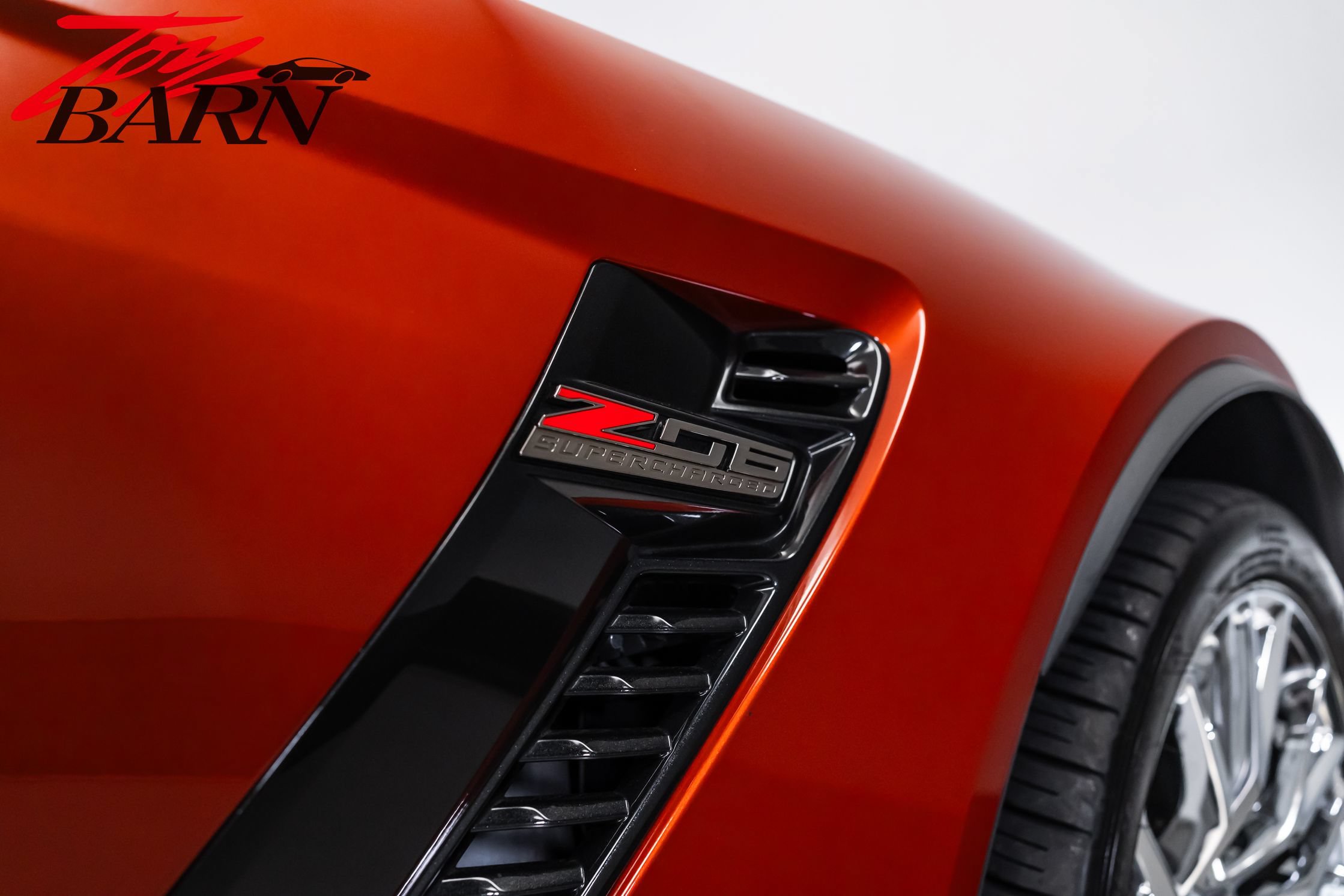 Used 2015 Chevrolet Corvette Z06 w/ 3LZ Preferred Equipment Group RWD image 20
