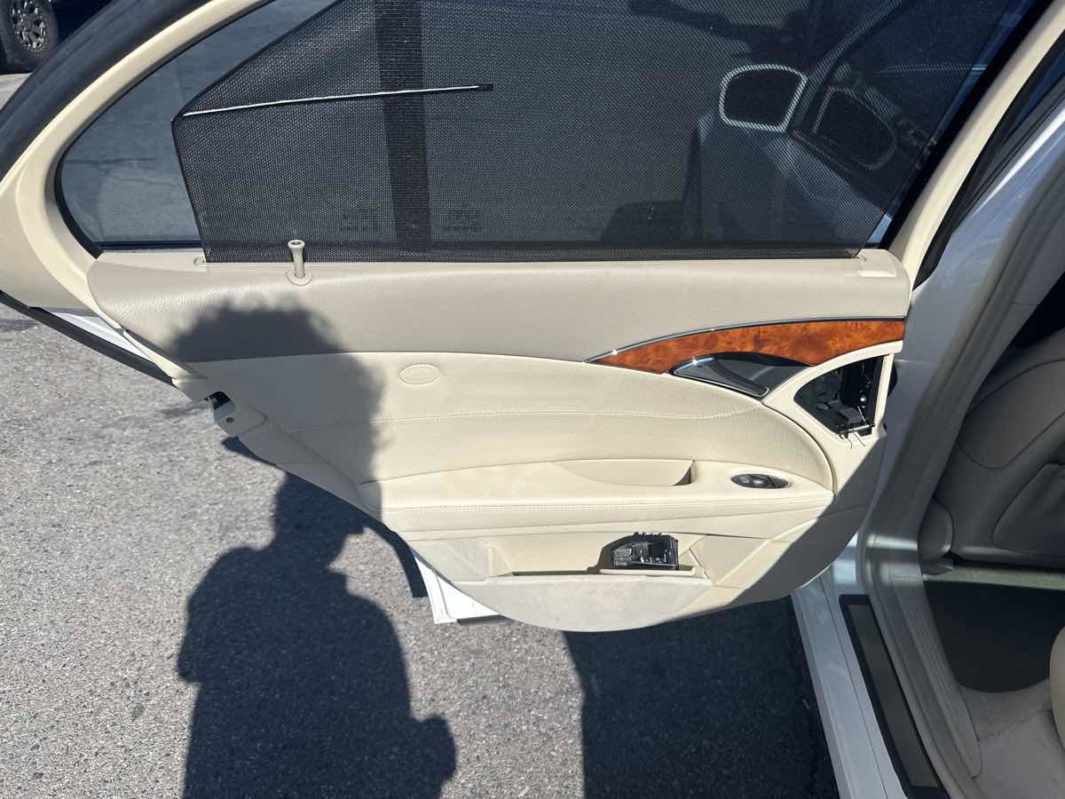 Used 2005 Mercedes-Benz E 320 Sedan image 12