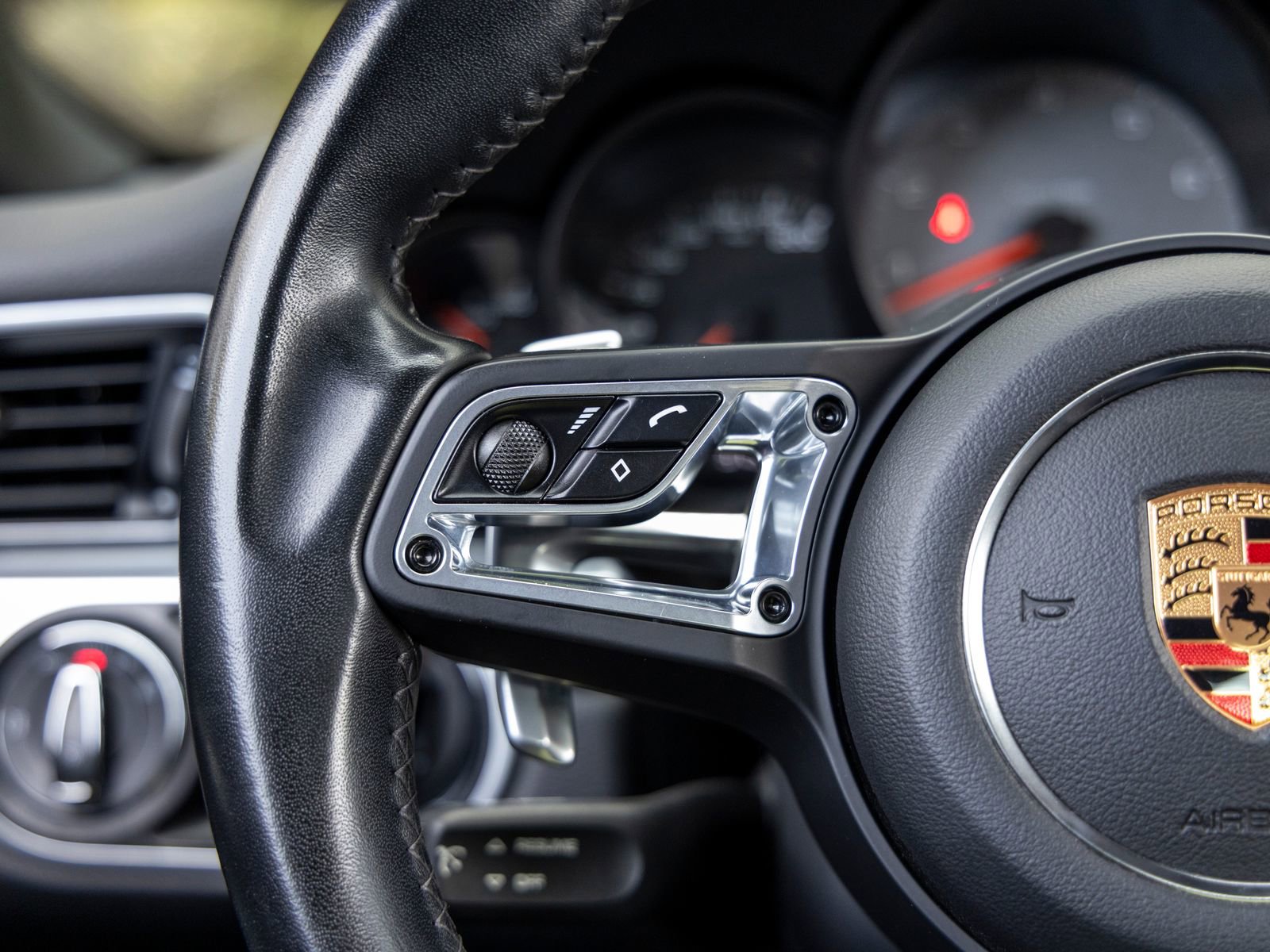 Certified 2018 Porsche 911 Carrera S image 30