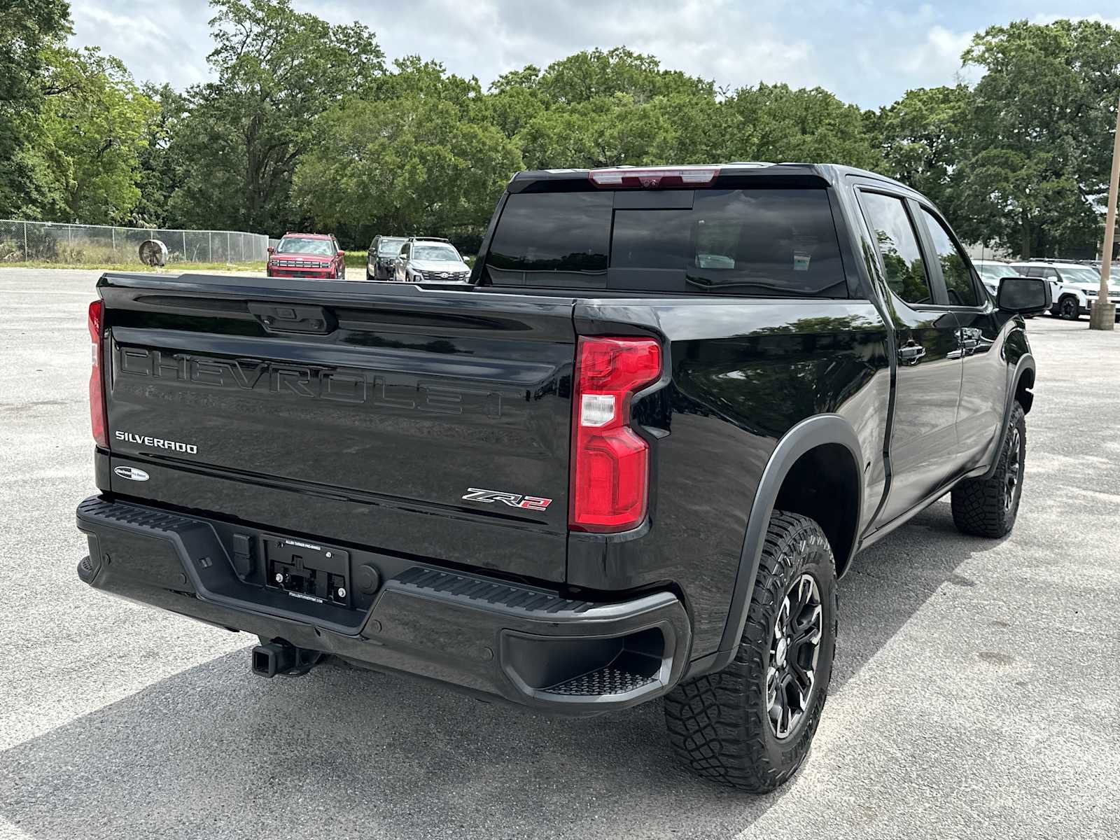 Used 2023 Chevrolet Silverado 1500 ZR2 w/ Technology Package AWD/4WD image 8