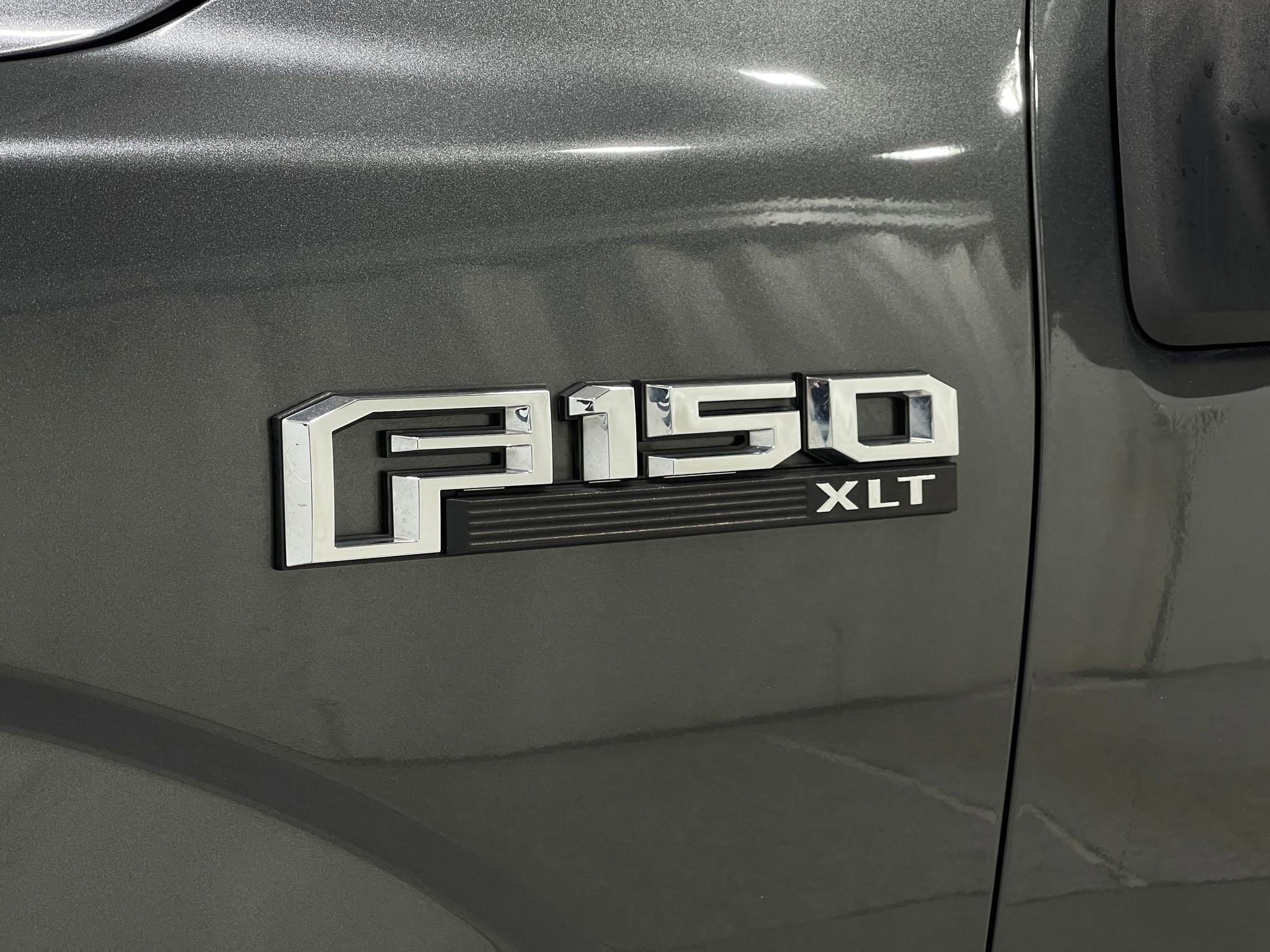 Used 2020 Ford F150 XLT w/ Equipment Group 302A Luxury AWD/4WD image 38