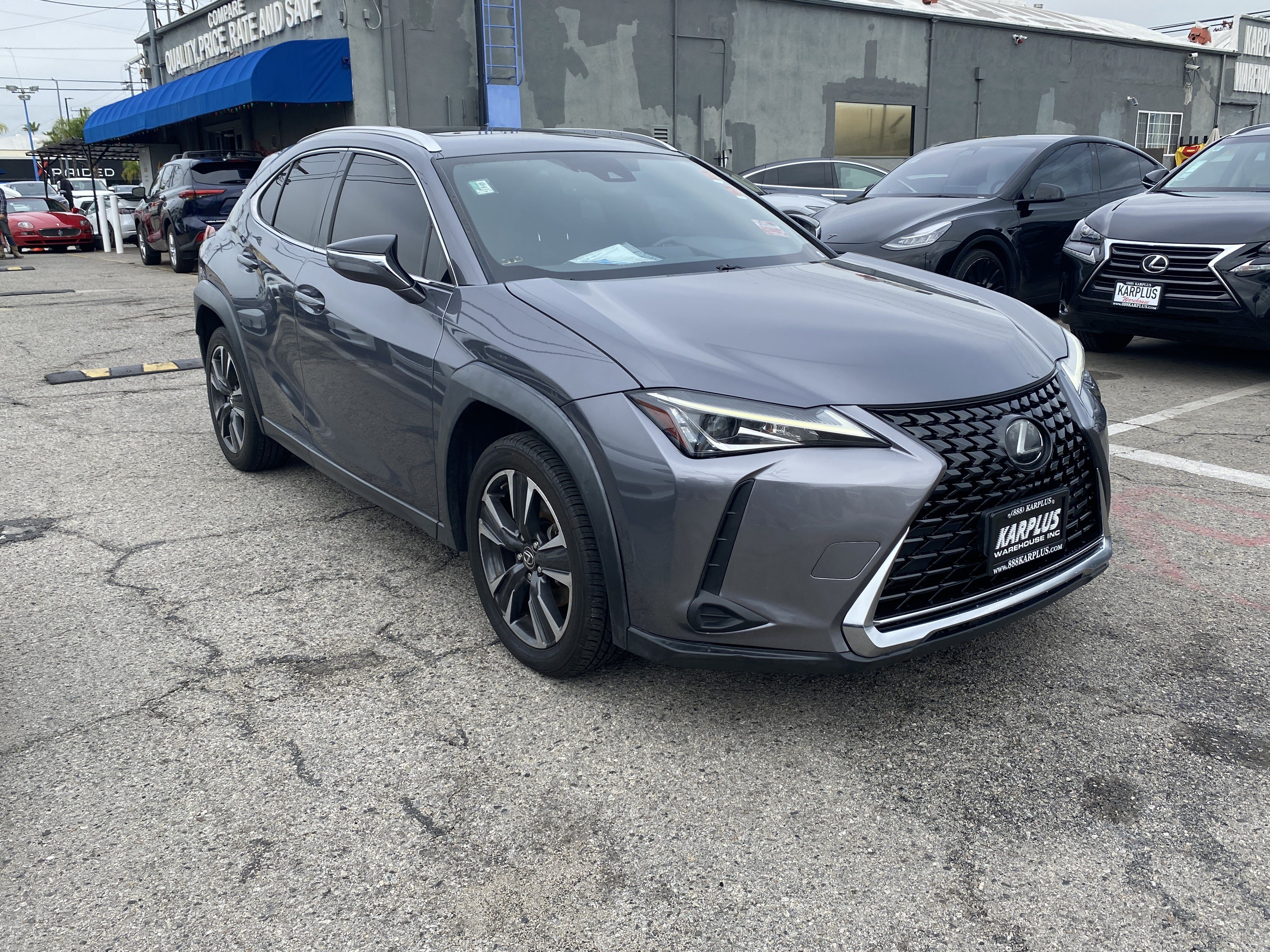Used 2019 Lexus UX 200 w/ Premium Package FWD image 6