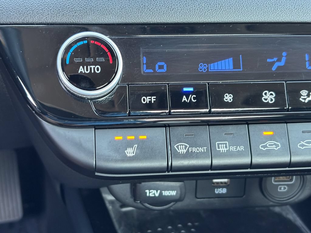 Used 2023 Hyundai Elantra SEL w/ Convenience Package FWD image 21