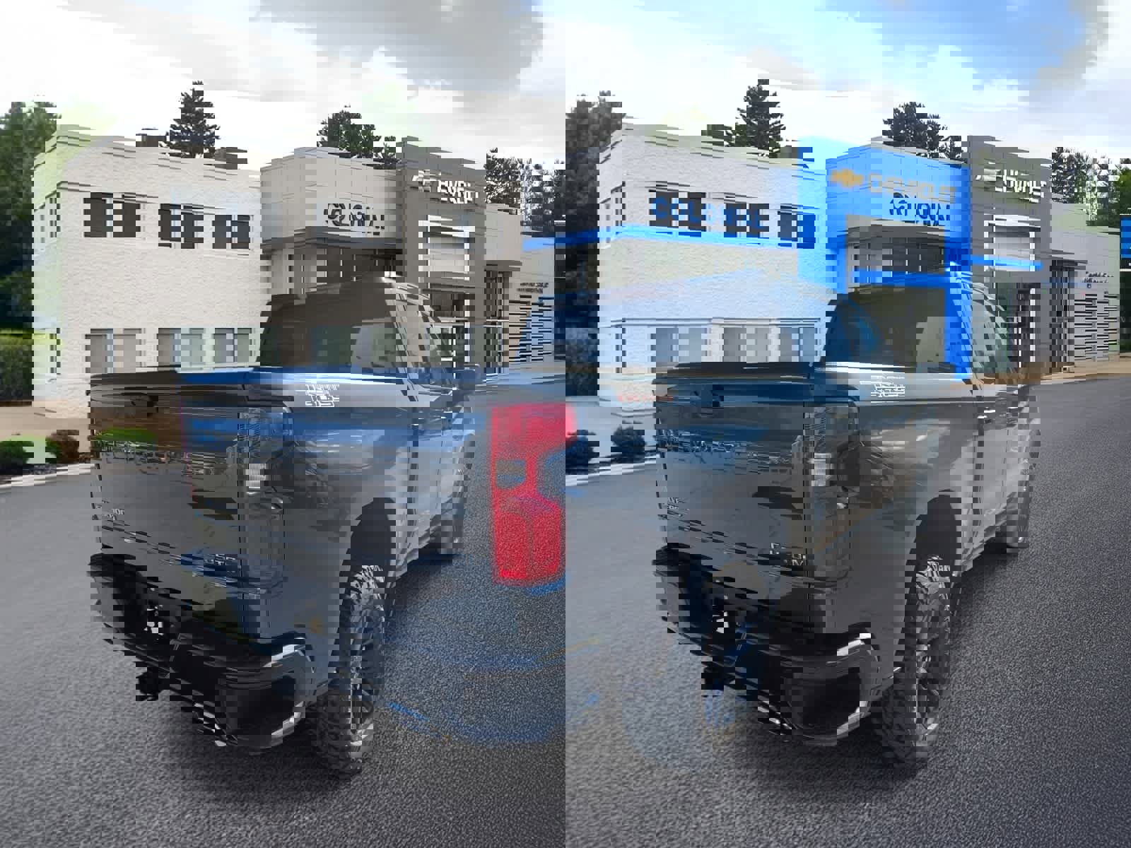 Used 2020 Chevrolet Silverado 1500 Custom Trail Boss w/ Custom Convenience Package image 4