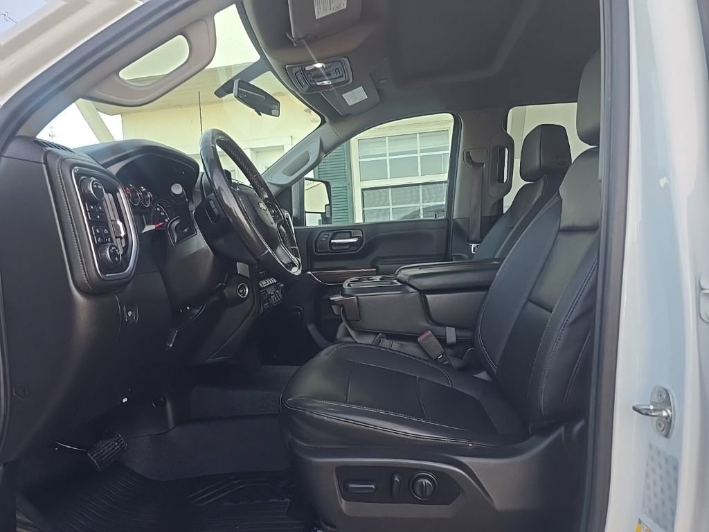 Used 2022 Chevrolet Silverado 2500 LT w/ Convenience Package image 15