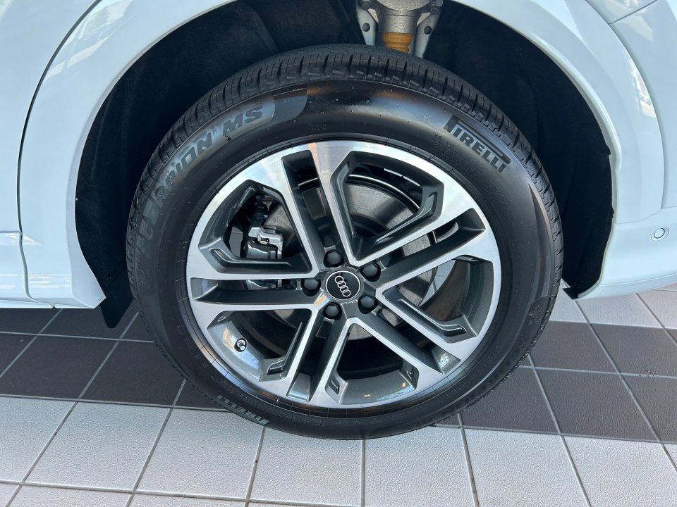 New 2025 Audi Q5 Prestige image 22