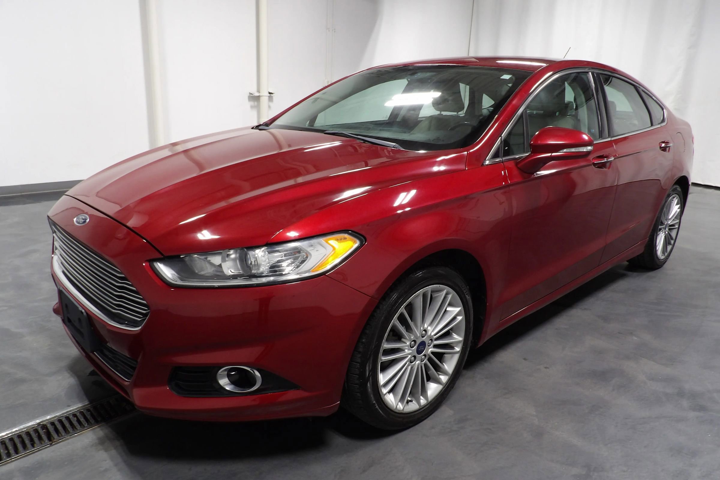 Used 2015 Ford Fusion Titanium image 4