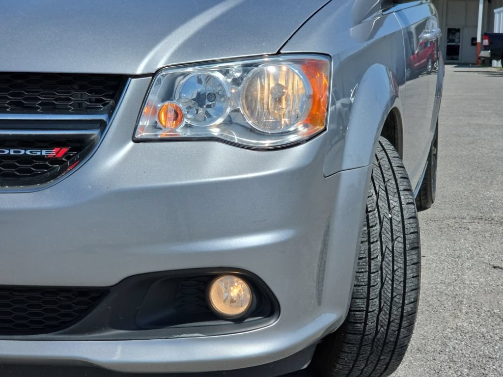 Certified 2019 Dodge Grand Caravan SXT FWD image 9