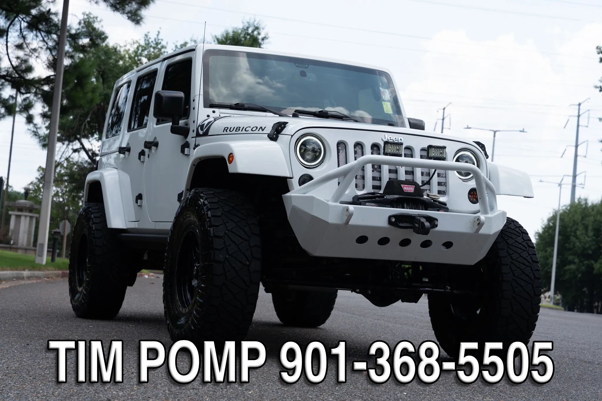 Used 2016 Jeep Wrangler Unlimited Rubicon w/ Connectivity Group AWD/4WD image 3