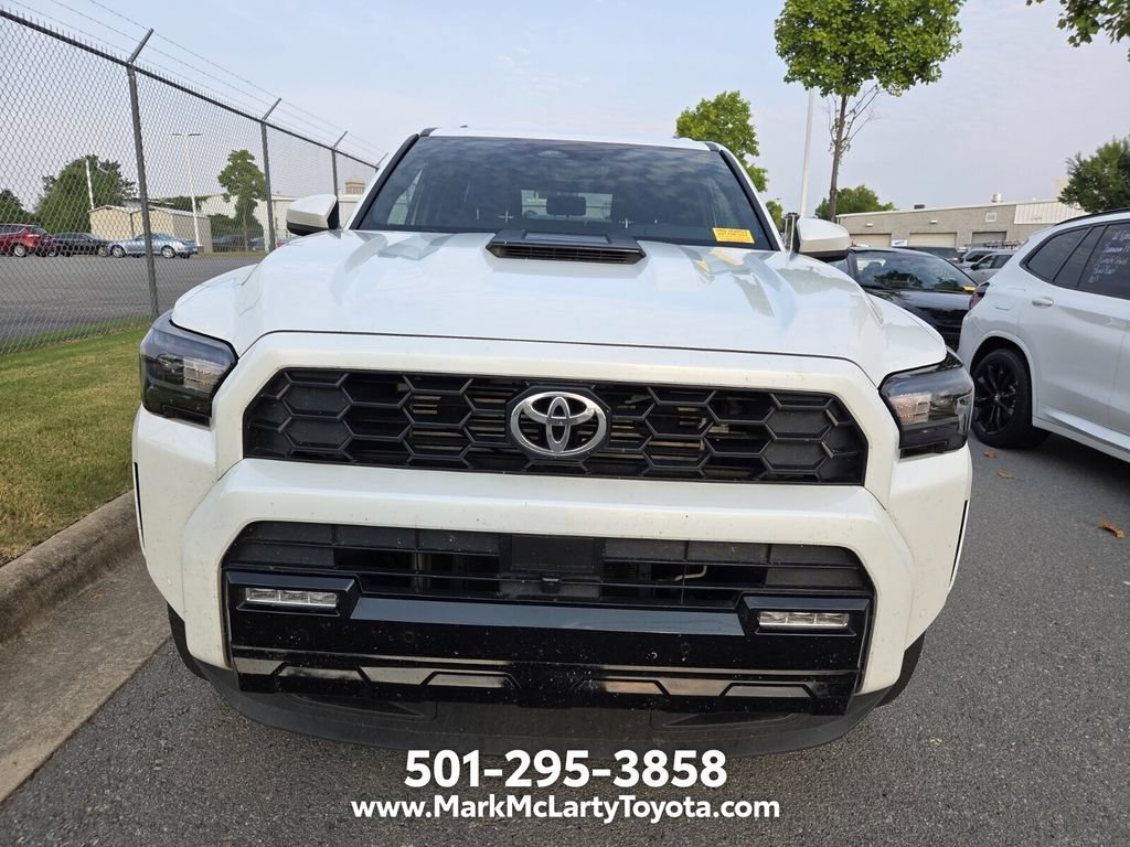 Used 2025 Toyota 4Runner TRD Sport AWD/4WD image 2