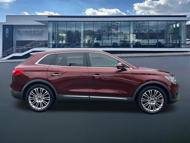 Used 2016 Lincoln MKX Reserve w/ Climate Package FWD image 10