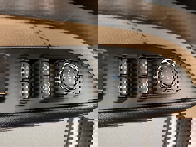 Used 2017 Ford Explorer FWD image 15