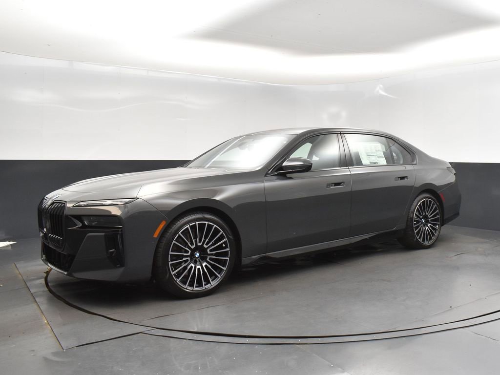New 2026 BMW 740i w/ Executive Package image 3
