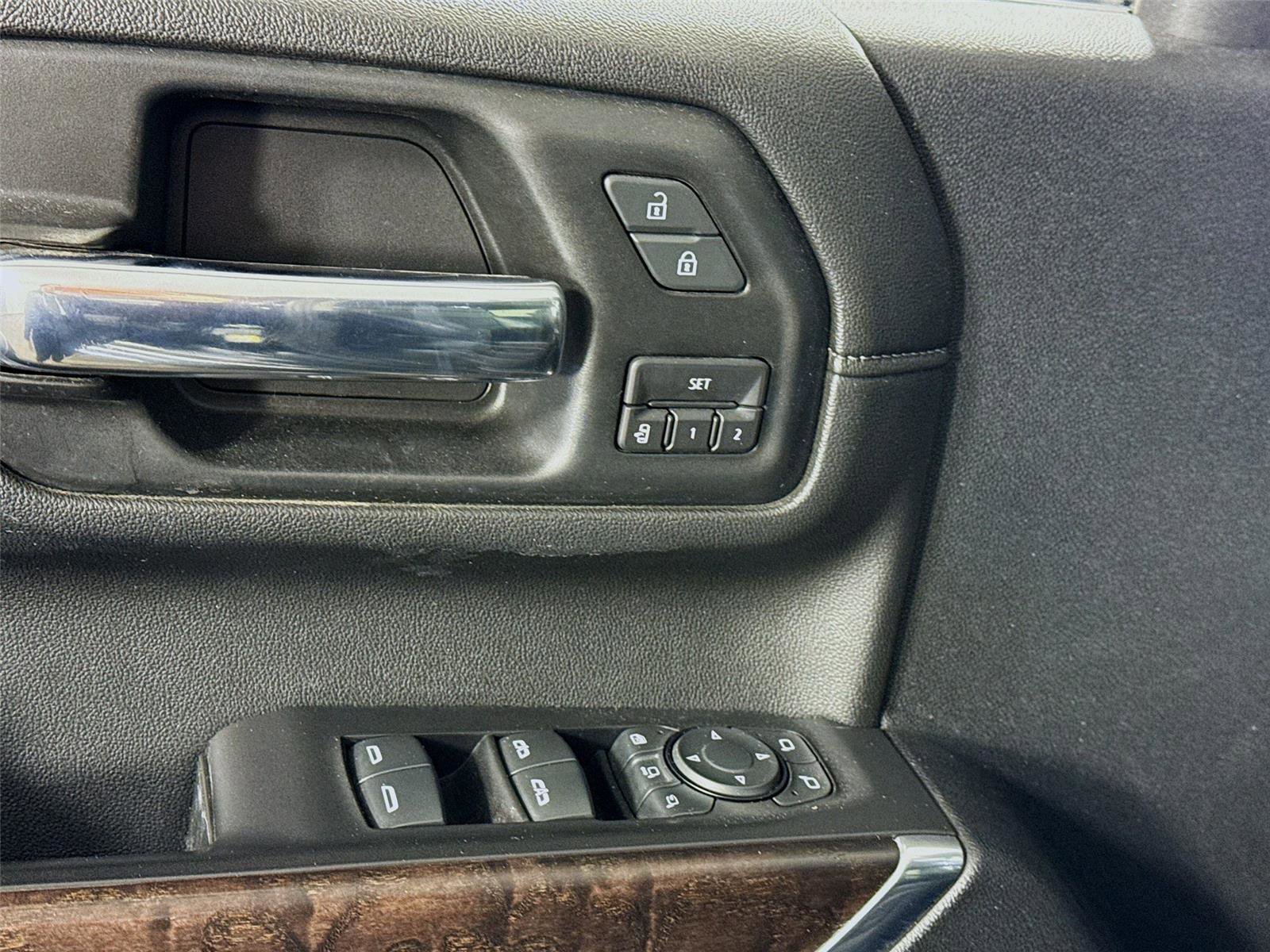 Used 2020 GMC Sierra 2500 Denali w/ Denali Ultimate Package image 12