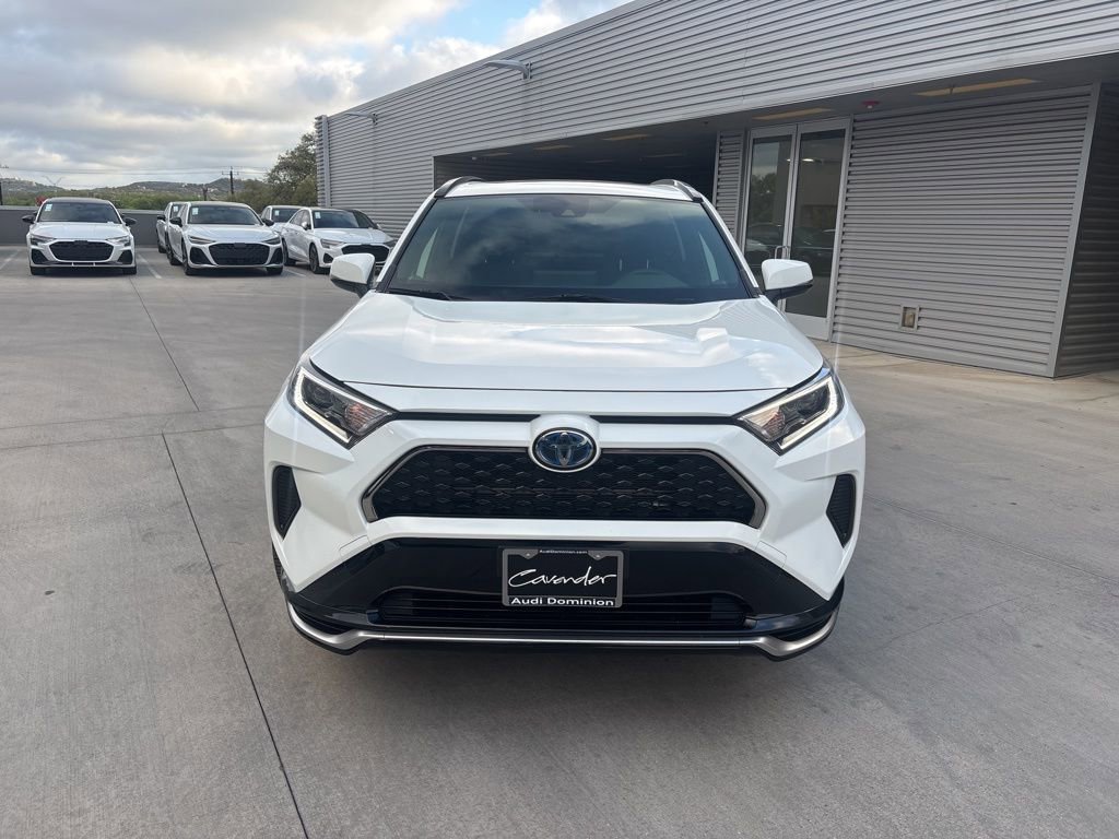 Used 2021 Toyota RAV4 SE w/ Weather & Moonroof Package AWD/4WD image 2