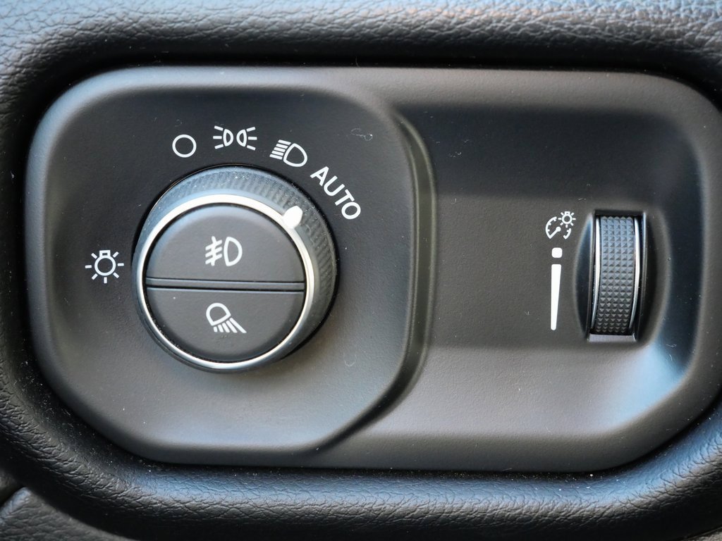 Used 2024 RAM 3500 Big Horn image 16