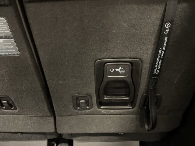 Used 2025 Kia Carnival image 51